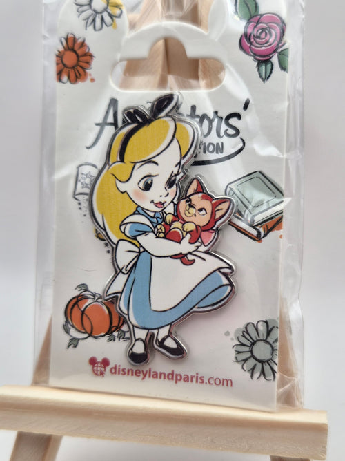 Alice Holding Dinah (Animators) - Alice in Wonderland - Disneyland Paris Pin