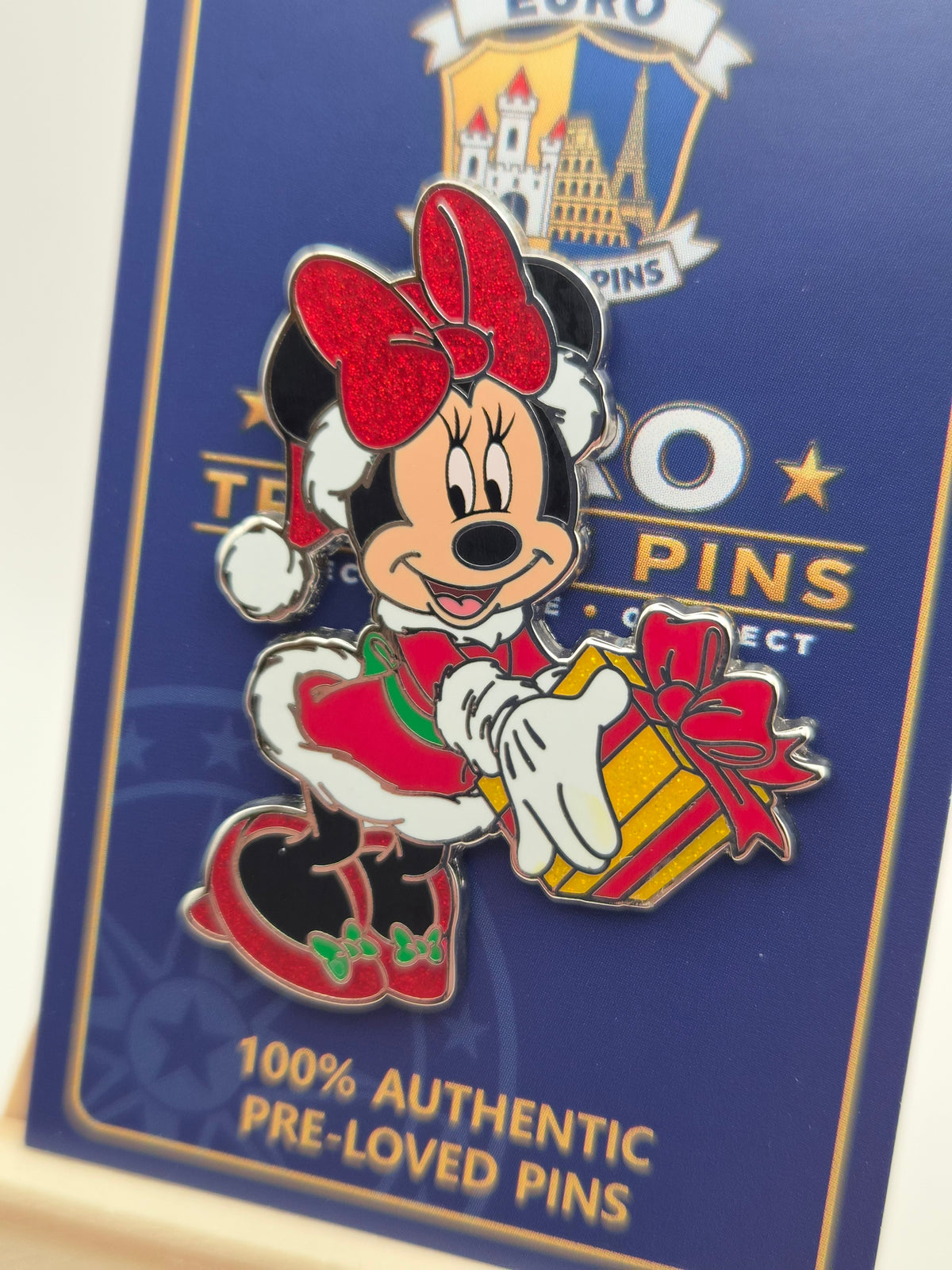 Minnie Mouse - Christmas Gift - 100% Authentic Disney Pin