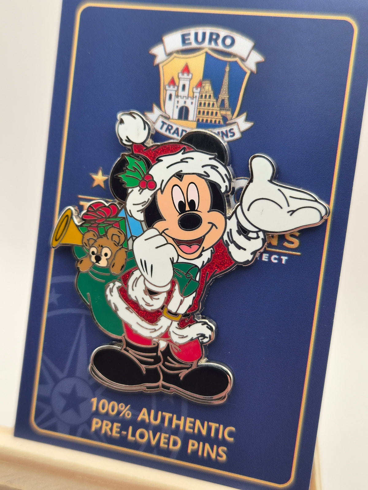Mickey Mouse - Santa Christmas Gifts - 100% Authentic Disney Pin