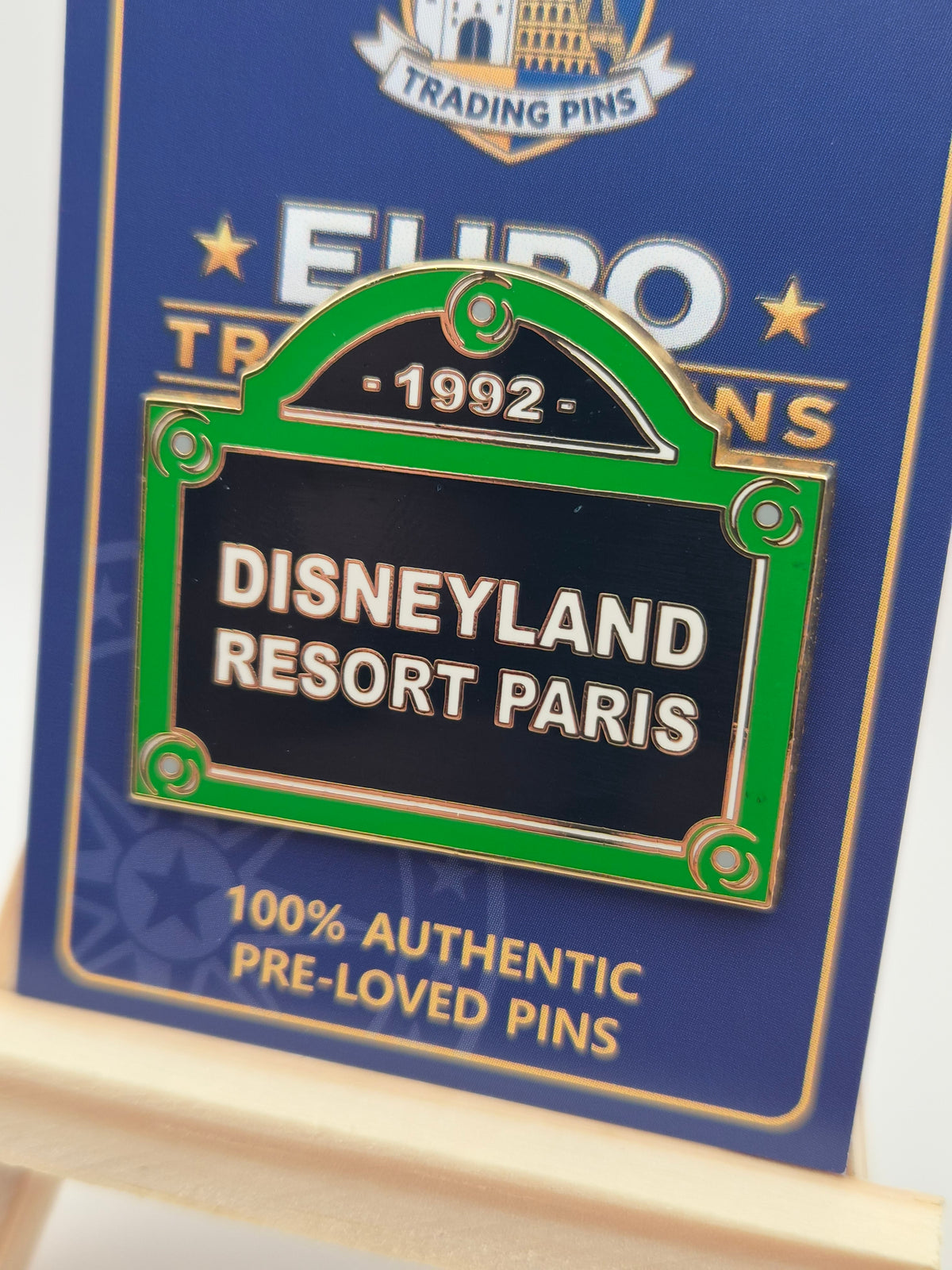 Disneyland Resort Paris - Metro Style Sign - 100% Authentic Disney Pin