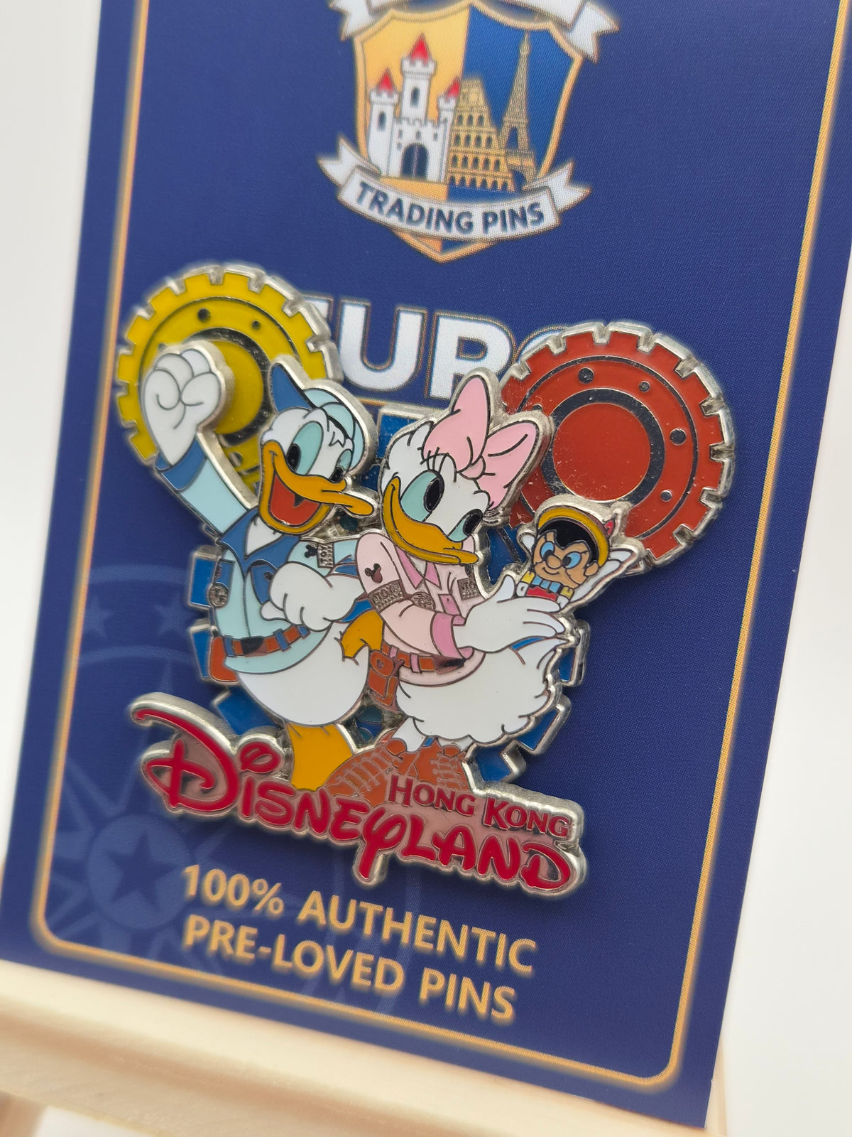 Donald Duck and Daisy Duck - Hong Kong Disneyland Construction Plans - 100% Authentic Disney Pin