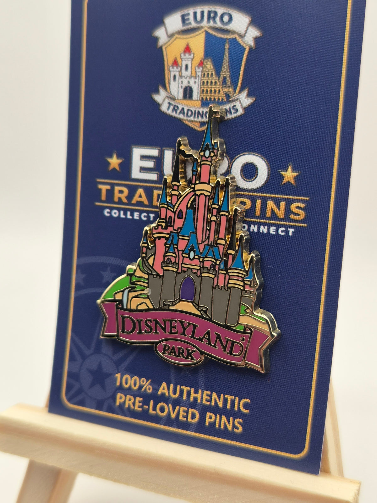 Disneyland Park - Logo with Castle - 100% Authentic Disney Pin