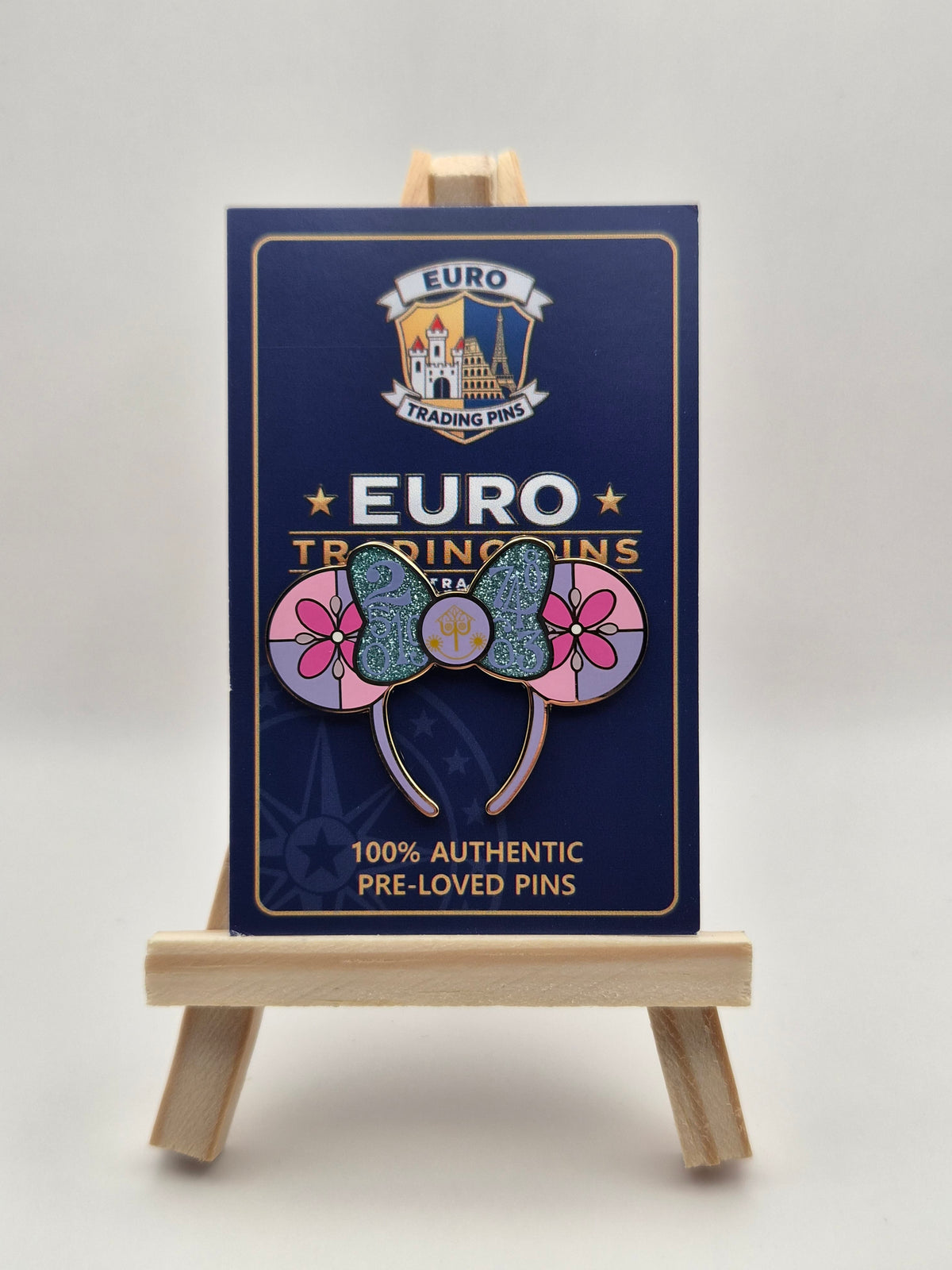 It's a Small World Minnie Mouse Ears - Minnie Mouse The Main Attraction - 100% Authentic Disney Pin