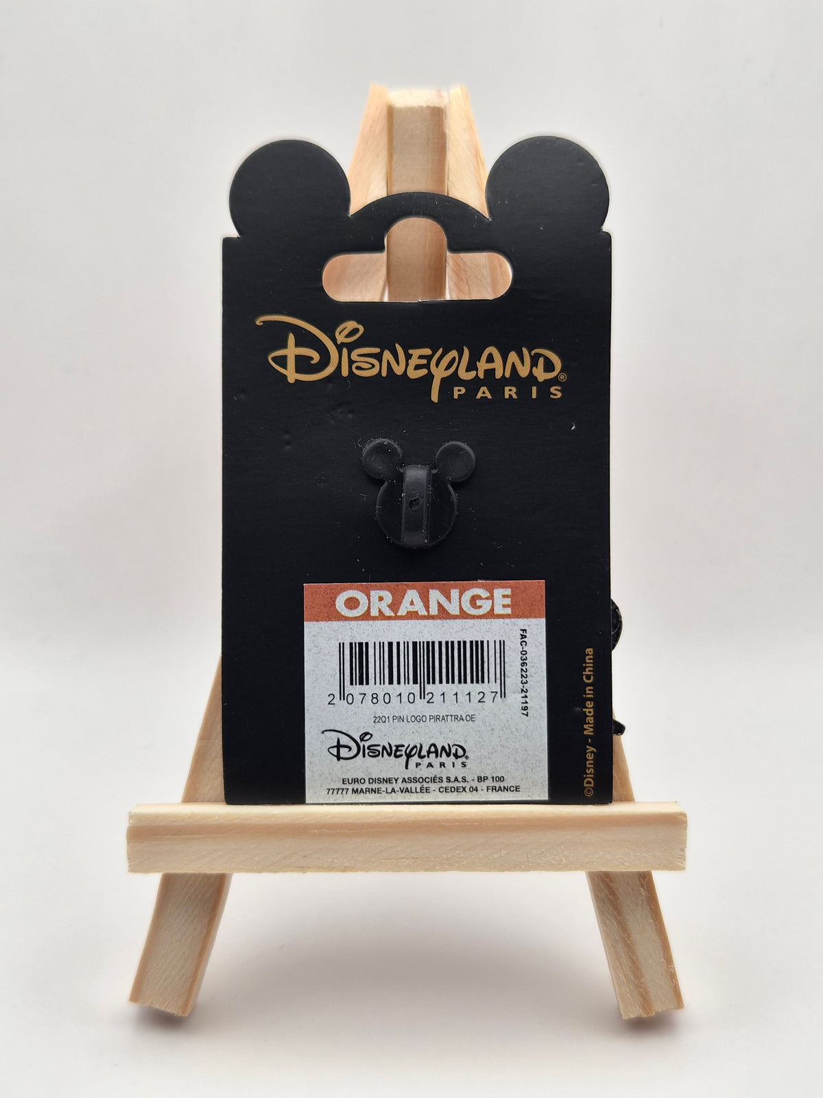Pirates of the Caribbean - Grey Skull - Disneyland Paris Pin